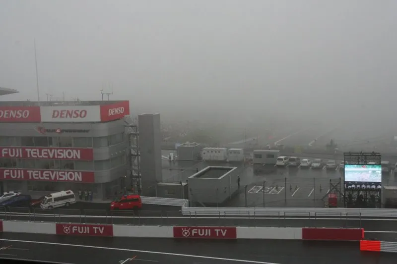 F1 Japan GP (Fuji Speedway) Free practice 3rd, wat and misty. F1 Japan GP (Fuji Speedway) Free practice 3rd, wat and misty.