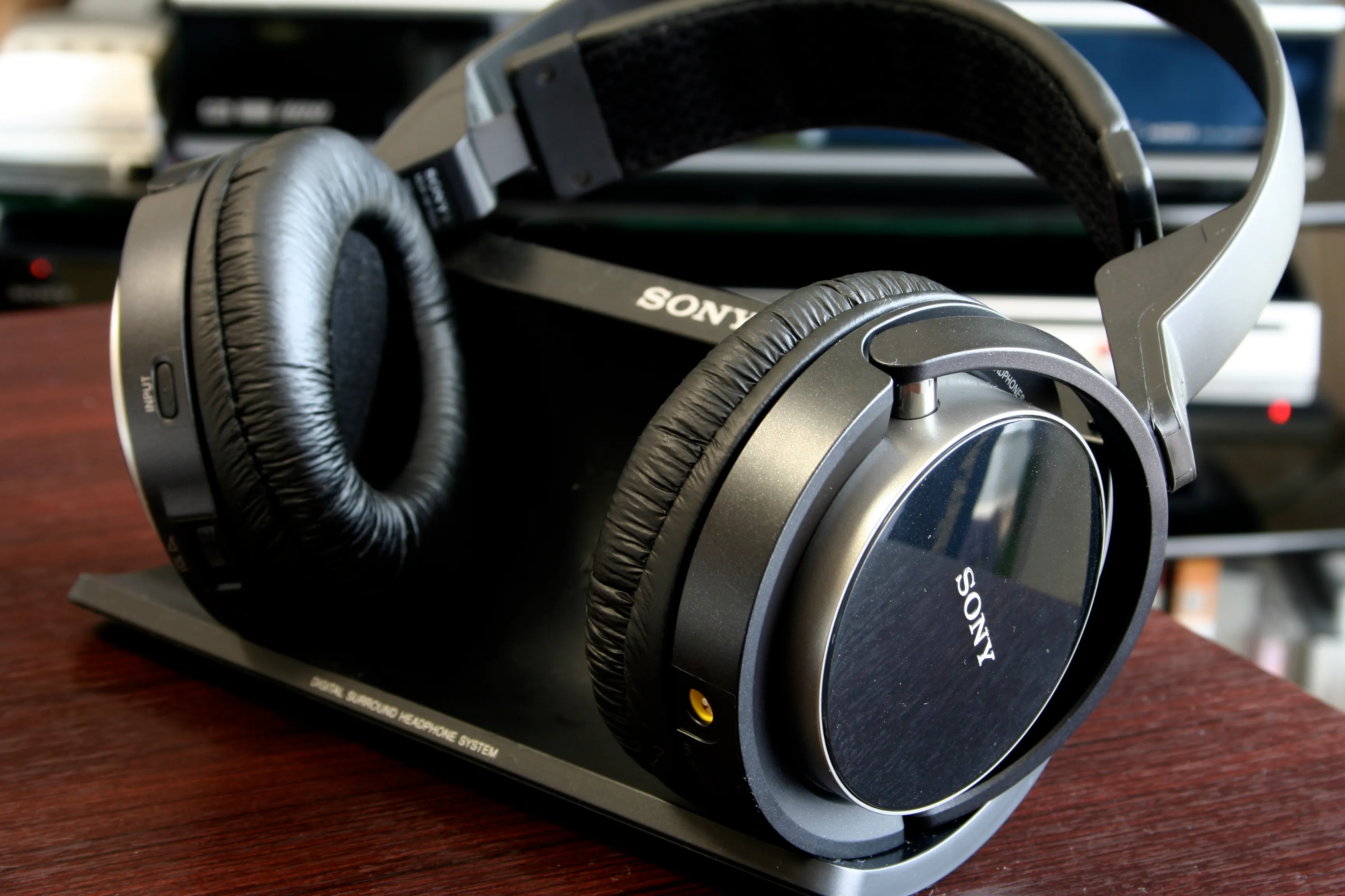 Sony MDR-DS7000 Sony MDR-DS7000