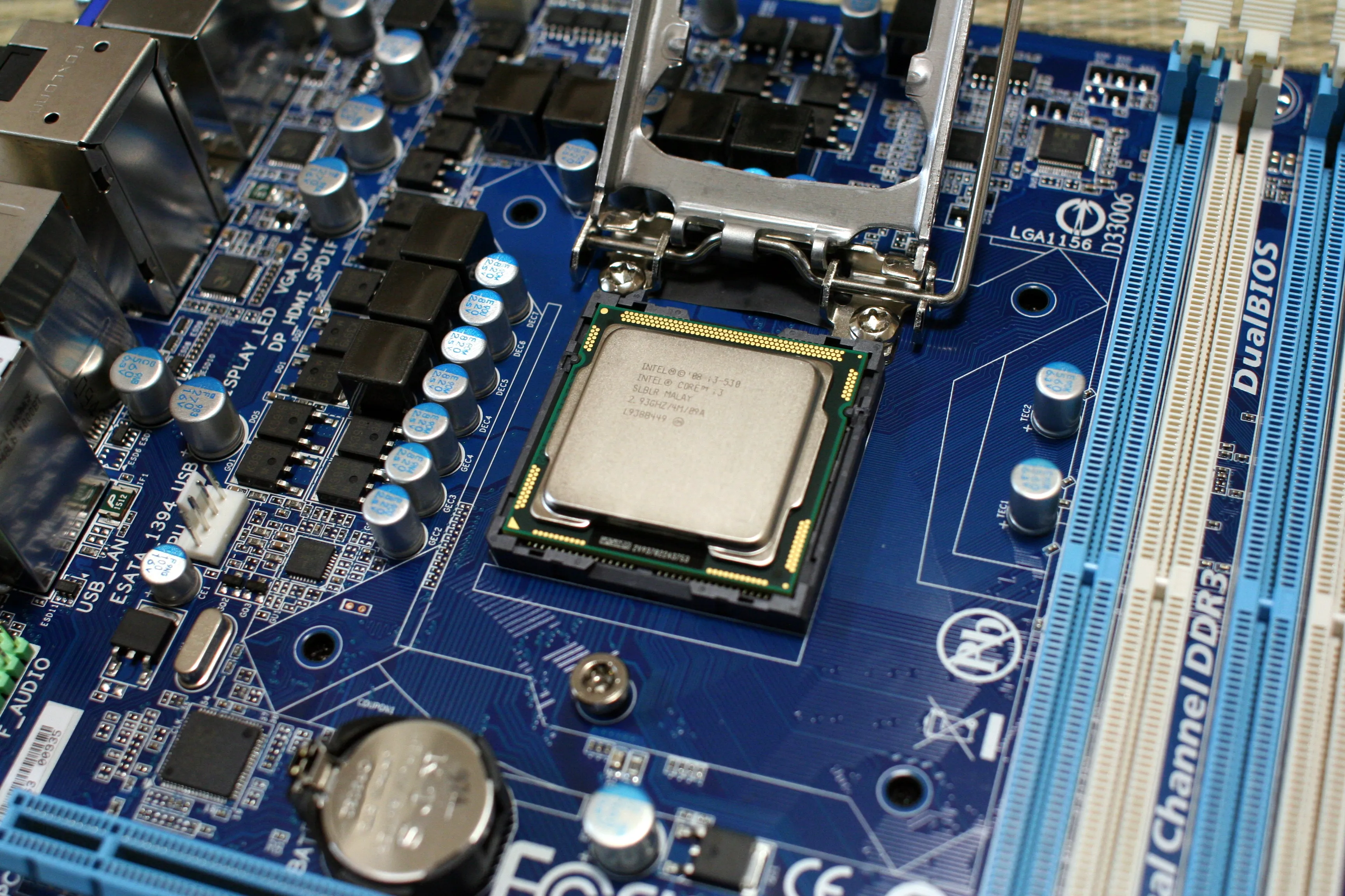 Core i5 on GIGABYTE GA-H55M-UD2H Core i5 on GIGABYTE GA-H55M-UD2H