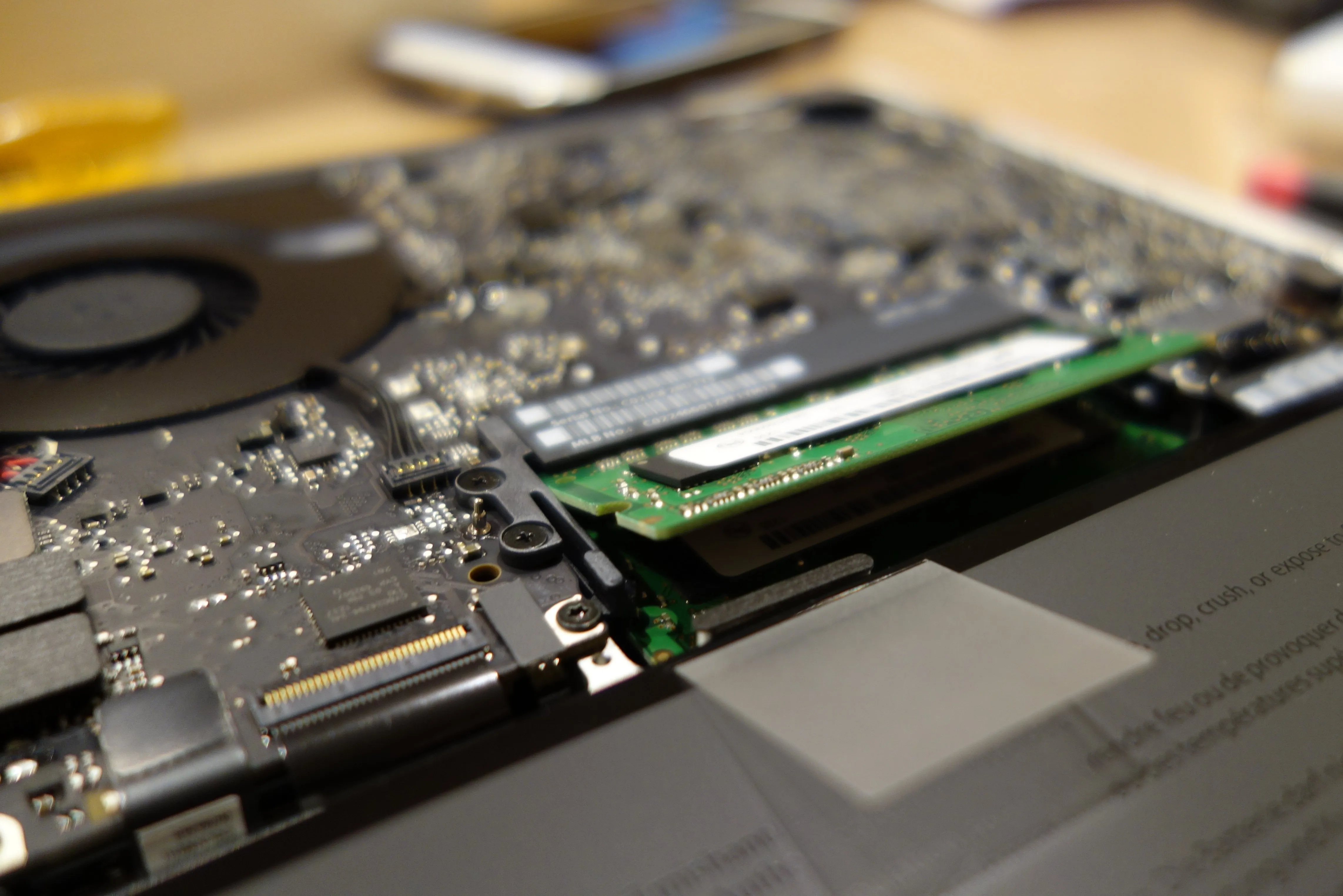 MacBook Pro MacBook Pro
